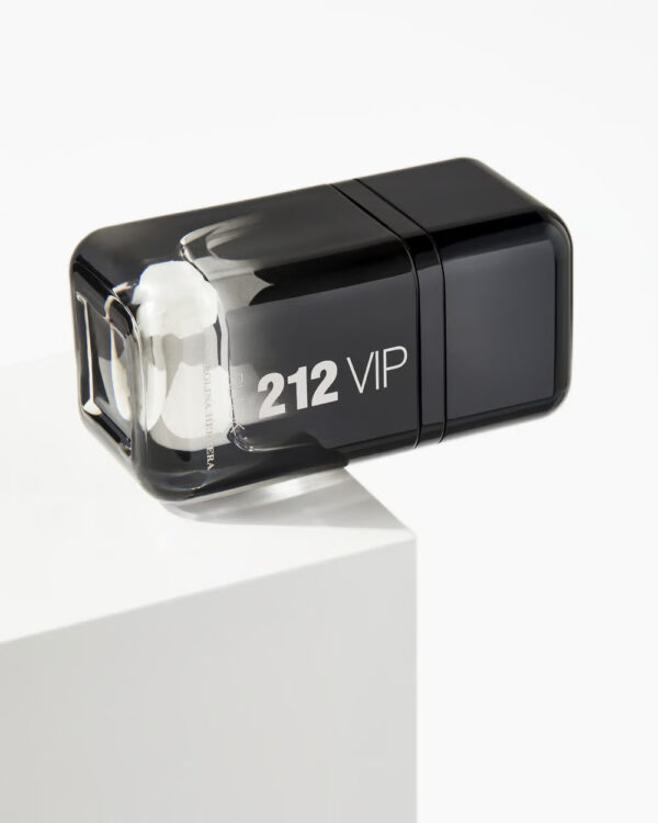 (Decant) 212 VIP - Carolina Herrera - Image 4